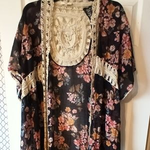 Easel sheer kimono
